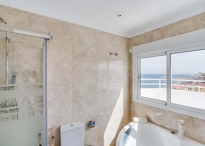 Impresionante Atico, Primera Liinea Playa, Vistas Al Mar, Piscina Comunitaria * Fuengirola