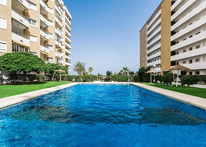 Impresionante Atico, Primera Liinea Playa, Vistas Al Mar, Piscina Comunitaria Fuengirola